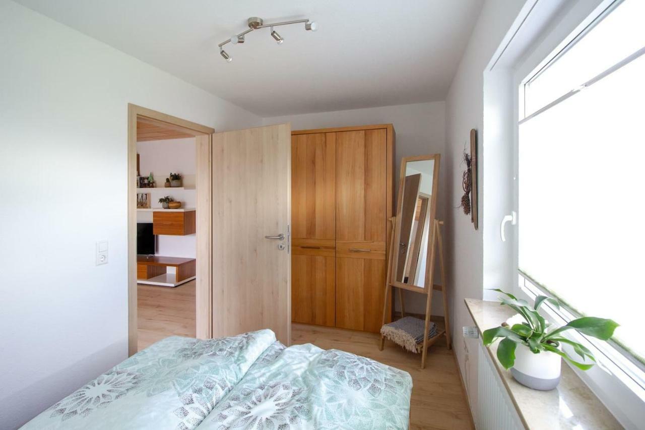 Schoene Und Helle Ferienwohnung In Pfaffenweiler วิลลิงเงน-ชเวนนิงเงน ภายนอก รูปภาพ