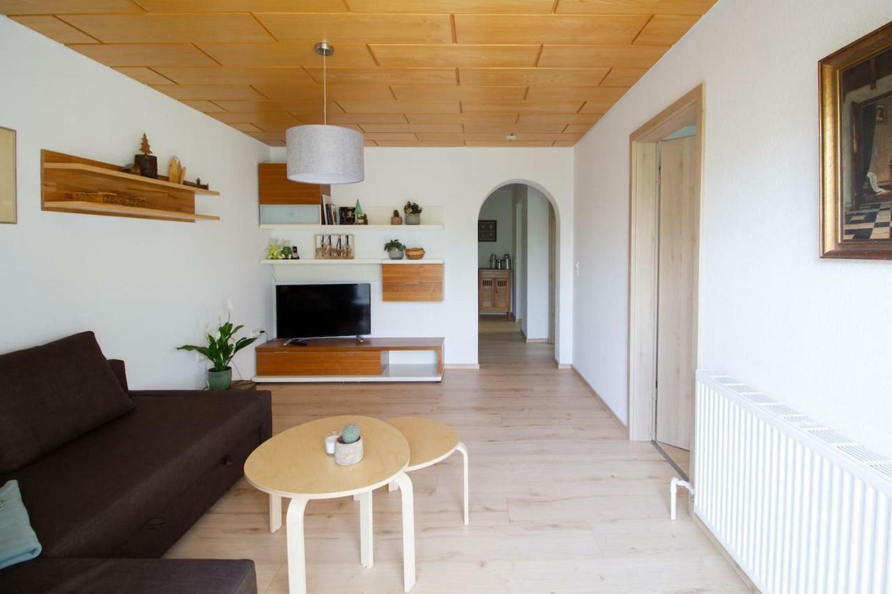 Schoene Und Helle Ferienwohnung In Pfaffenweiler วิลลิงเงน-ชเวนนิงเงน ภายนอก รูปภาพ
