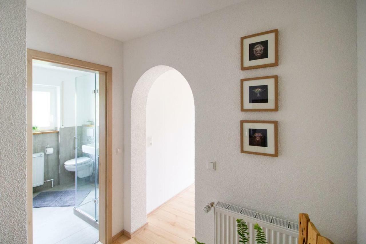 Schoene Und Helle Ferienwohnung In Pfaffenweiler วิลลิงเงน-ชเวนนิงเงน ภายนอก รูปภาพ